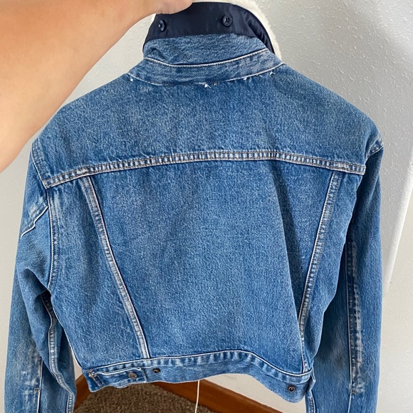 Authentic Levi’s denim bomber jacket! - Picture 2 of 8